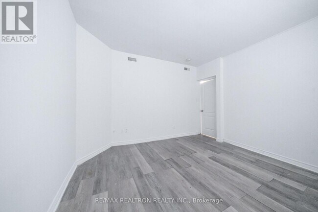 Photo du bâtiment - 414 Jarvis St