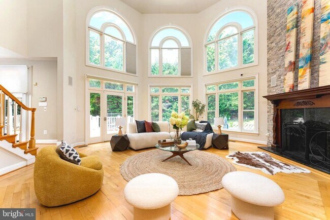 Foto del edificio - 1445 Mayhurst Blvd