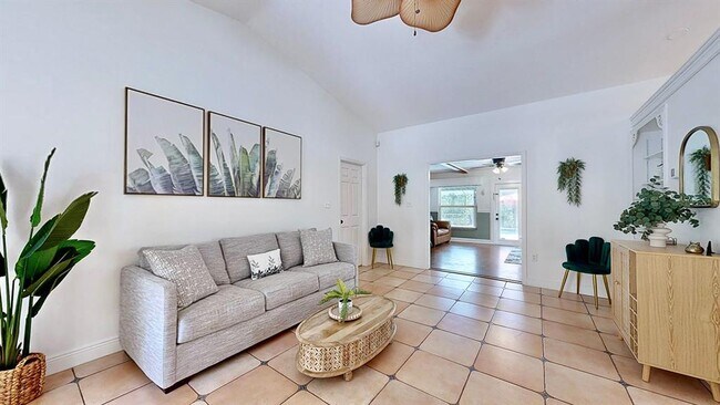 Foto del edificio - 11805 W Fisherman Ln