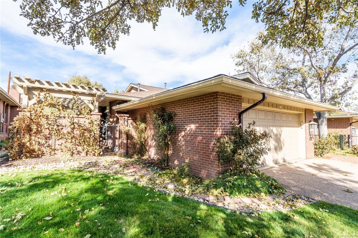 Foto principal - 2800 S University Blvd