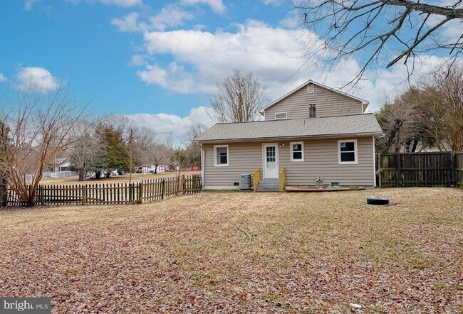 Building Photo - 35972 Washington Ave