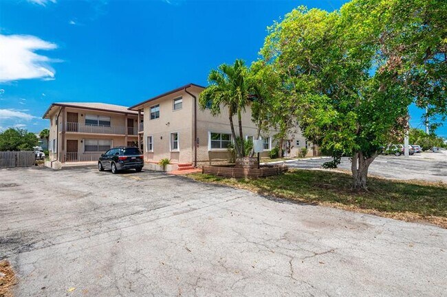 Foto del edificio - 2175 SE 6th St