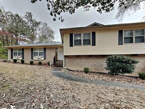 Building Photo - 1431 Lantana Dr
