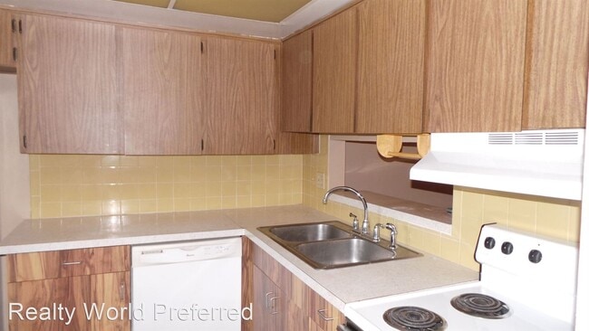 Building Photo - 2 br, 1 bath House - 531 Cascade Cir. #103