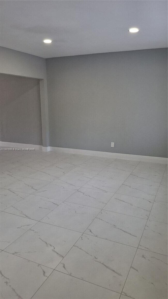 Foto del edificio - 598 E 41st St