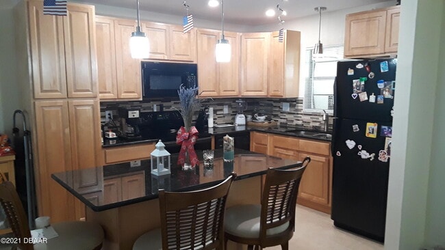 Foto del edificio - 1204 Harbour Point Dr