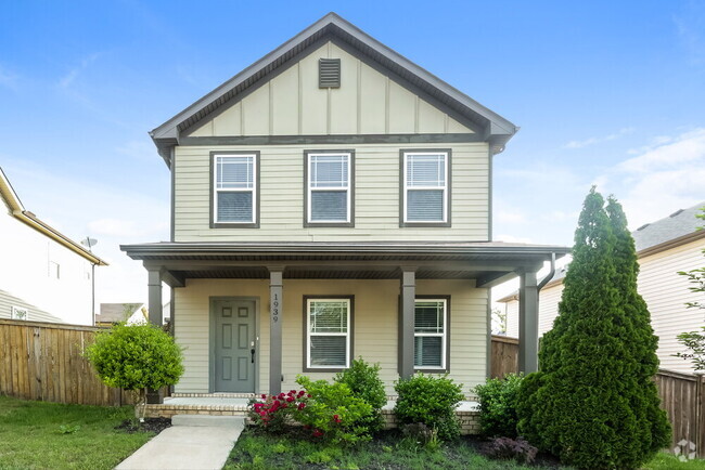 Building Photo - 1939 Wild Oaks Ct