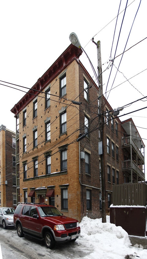 Building Photo - 52 Ward St