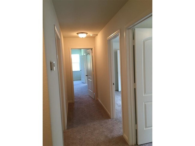 Building Photo - 2304 Mulberry Dr