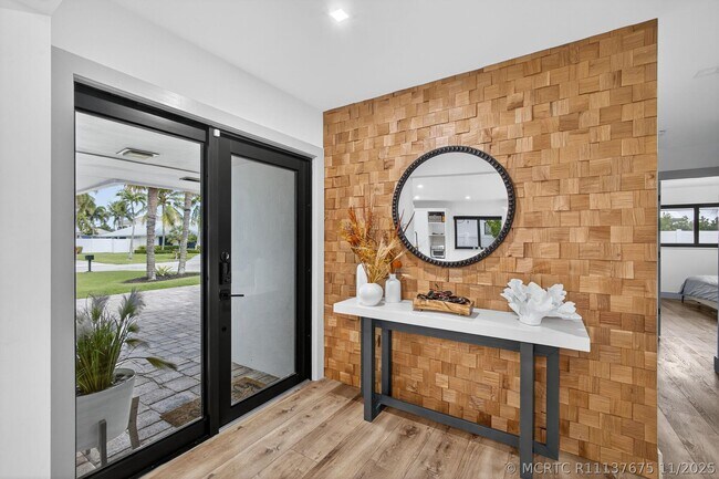 Foto del edificio - 12 Leeward Cir