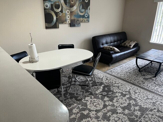 Foto del edificio - 8889 Caminito Plaza Centro