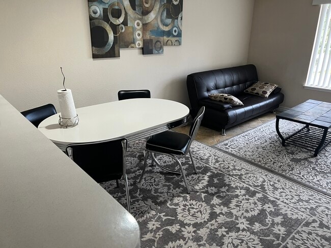 Building Photo - 8889 Caminito Plaza Centro