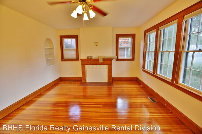 Building Photo - 4 br, 2 bath House - 417 SW 10th St