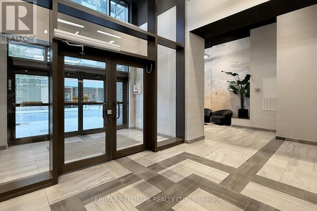 Building Photo - 100 Dalhousie St