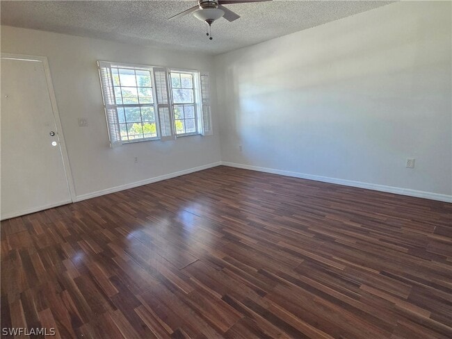 Foto del edificio - 3325 Arpt Rd S