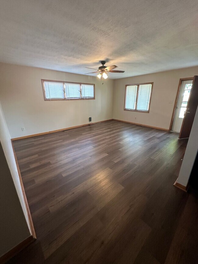 Foto del edificio - 3 Bedroom, 1.5 Bathroom House