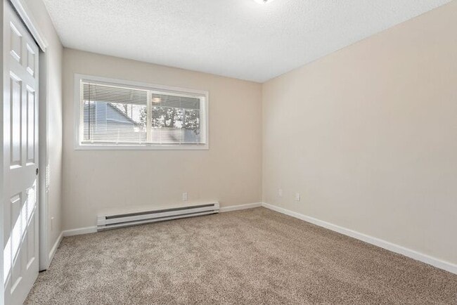 Foto del edificio - 2 Bedroom Home, pets welcome!!