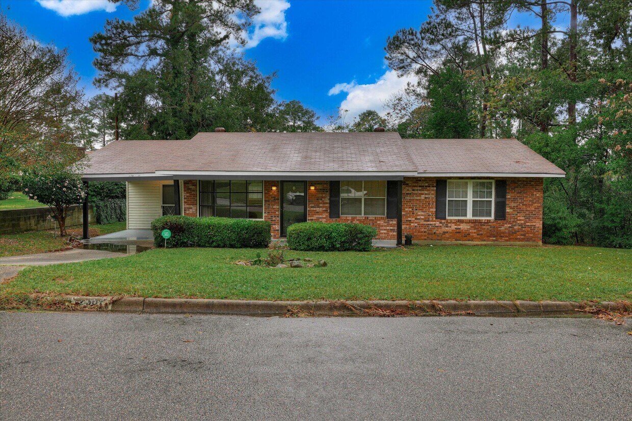 Foto principal - 2307 Hardwick Rd