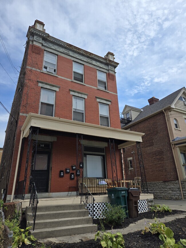 Foto del edificio - 318 W McMillan St