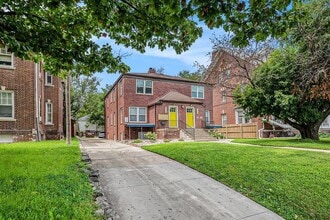 Building Photo - 116 N 32nd Ave