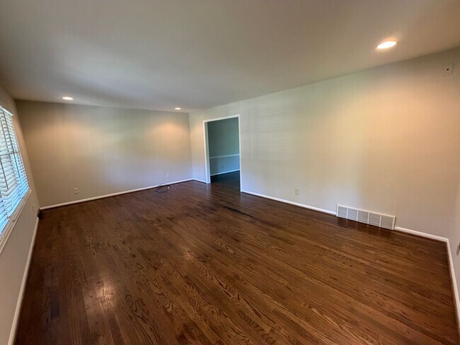 Foto del edificio - 3/2 House in Woodfin Estates $1,795