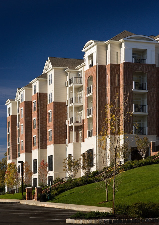 Building Photo - 350 W Elm St