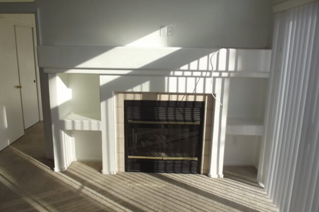 Building Photo - North Las Vegas 2 bedroom Townhouse