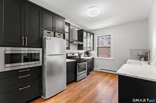 Foto del edificio - 492 Whitney Ave
