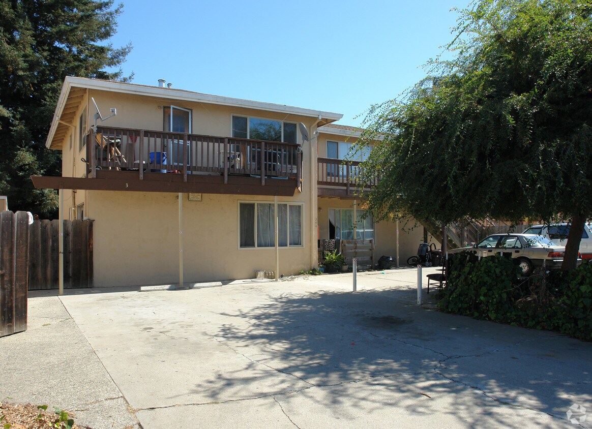 Building Photo - 344 Pennsylvania Dr
