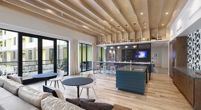 Foto del edificio - Not Too Expensive Suave One BR