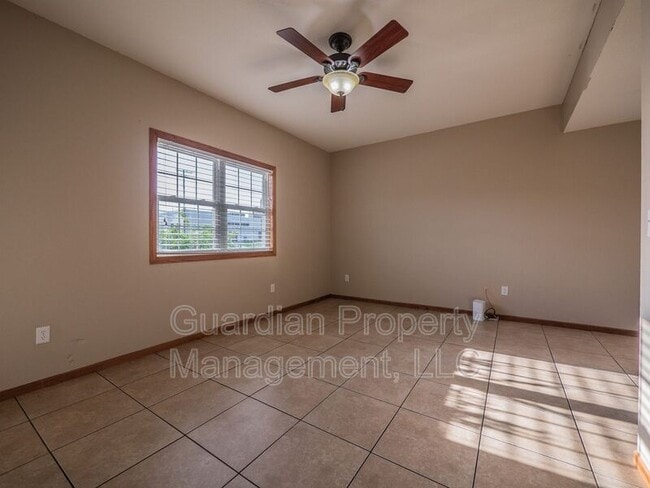 Foto del edificio - 506 N Buchanan St