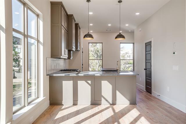 Foto principal - 302 Foch St