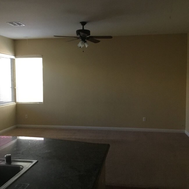 Building Photo - 4 br, 3 bath House - 8105 Tazeer Street