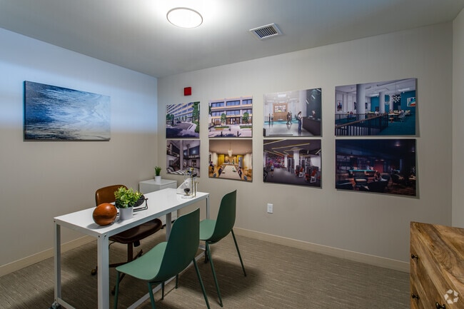 2BR, 2BA - 1095 SF - Terminal 21