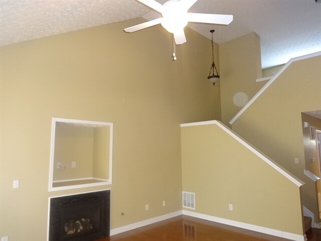 Building Photo - 6121 Eden Valley Drive