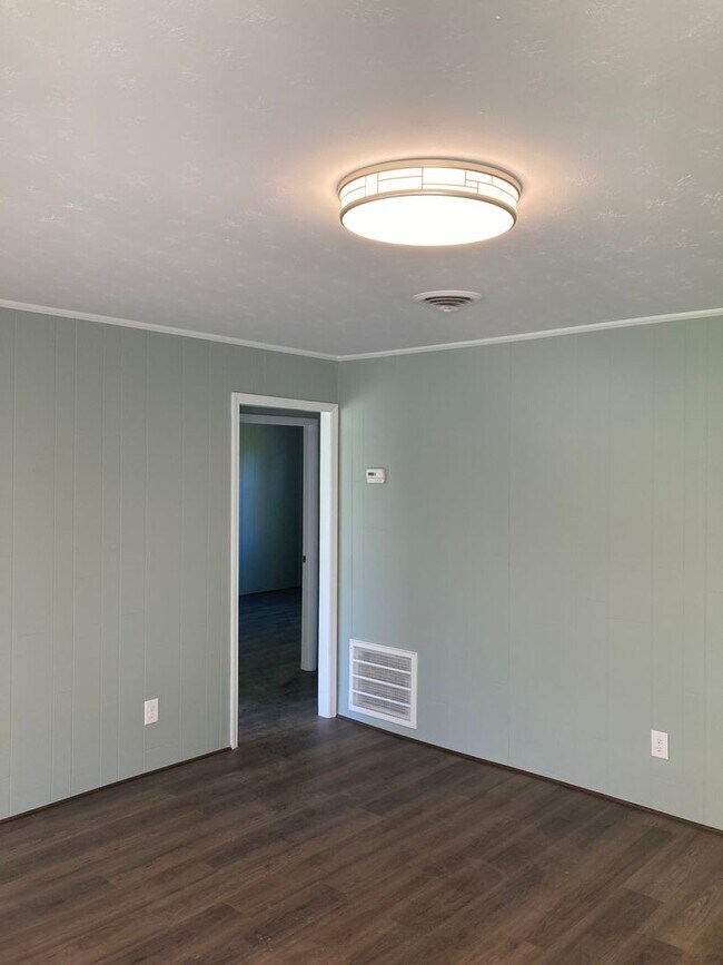 Foto del edificio - 915 W 56th St