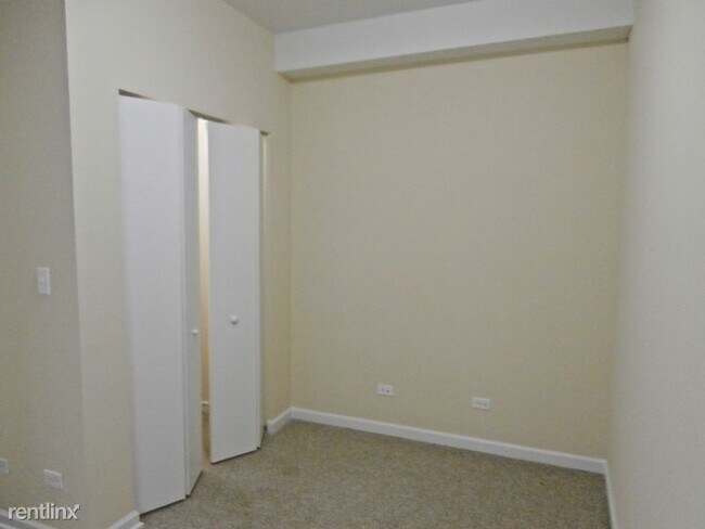 Foto del edificio - 4951 N Troy St