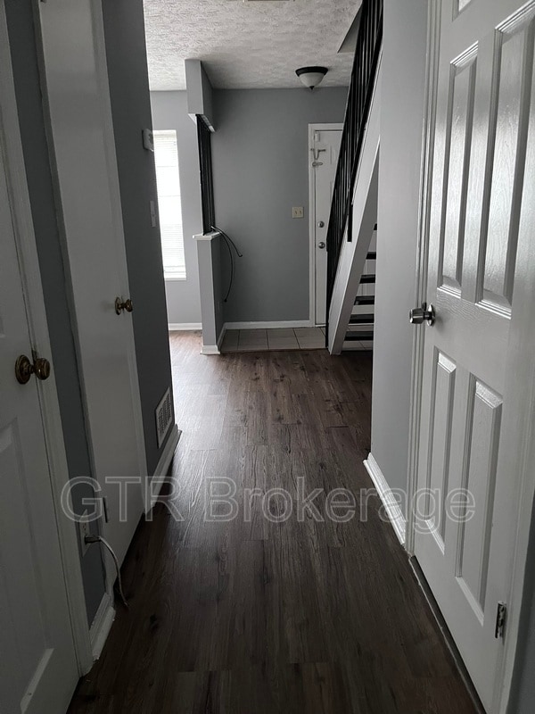 Foto del edificio - 2584 Stratford Ln