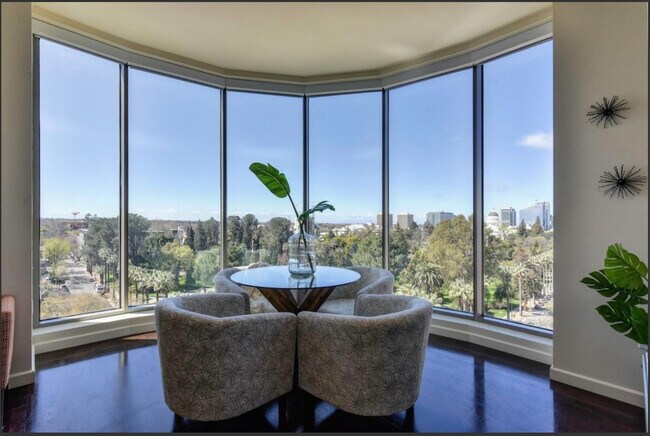 View - 1127 15th Ave