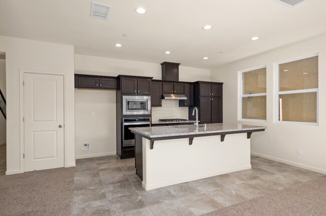 Foto del edificio - $2,195 Belmont & Armstrong, Gated Community - N Cattail Ct, Fresno / Solar!