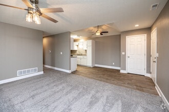 2BR, 1.5BA - Sun Room Large/1,070 SF - Regency Woods