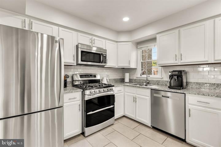 Foto principal - 10855 Lockwood Dr