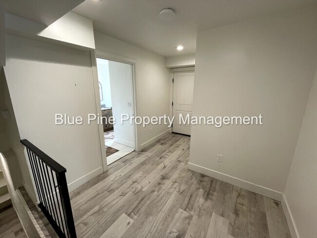 Foto del edificio - 1565 1/2 South Higbee Avenue