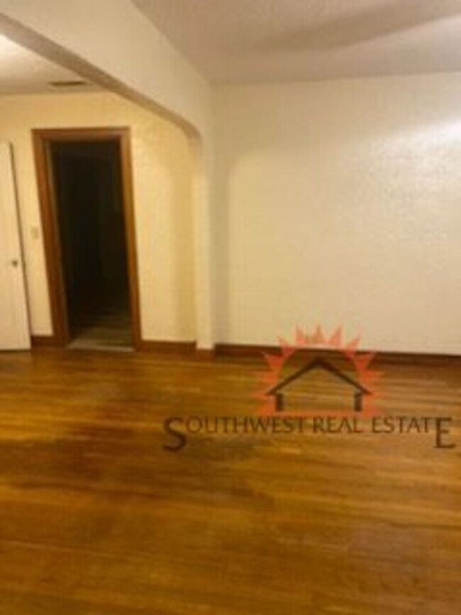 Building Photo - 2 Bed 2 Bath in Texico