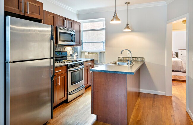 Building Photo - 19 Revere St