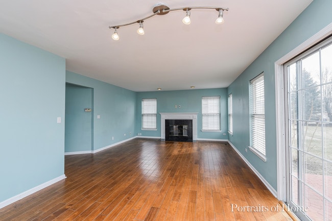 Building Photo - 2217 Cheshire Dr