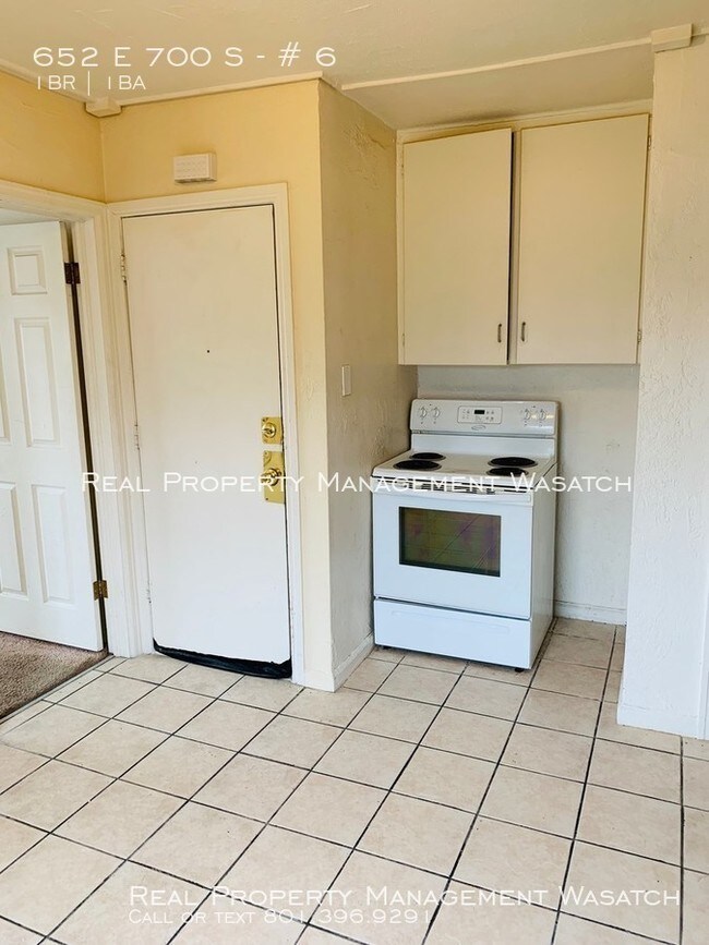 Building Photo - 1 bed, 1 bath  Great Location!