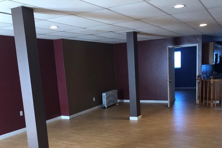 Primary Photo - 253 Bourne Ave