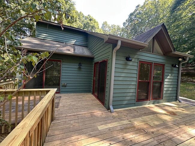 Building Photo - 160 Lystra Hills Ln