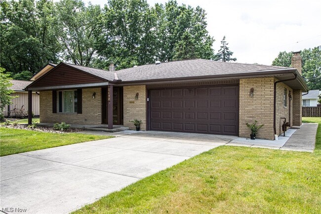 Foto del edificio - 3640 Chrisfield Dr